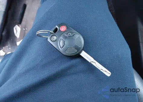 2015 Ford Focus Se z USA, uszkodzony, nr VIN 1FADP3F2XFL336212